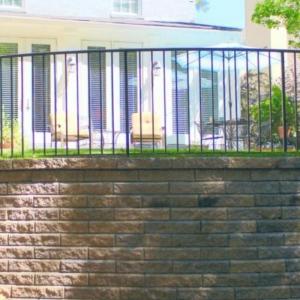 Retaining-Wall-Railing